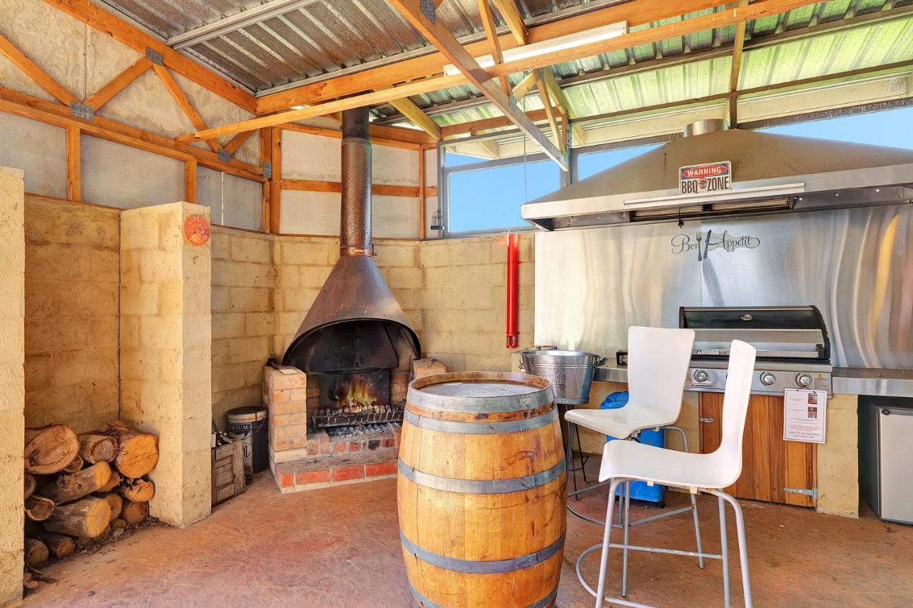 Harmony At Tower Hill Apartamento Koroit Exterior foto